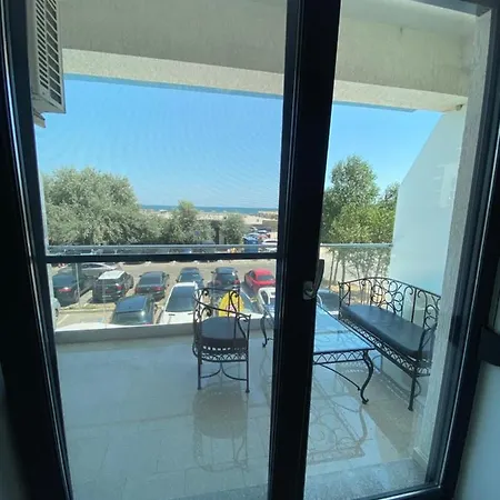 Sea View Nord Summerland * מאמאיה